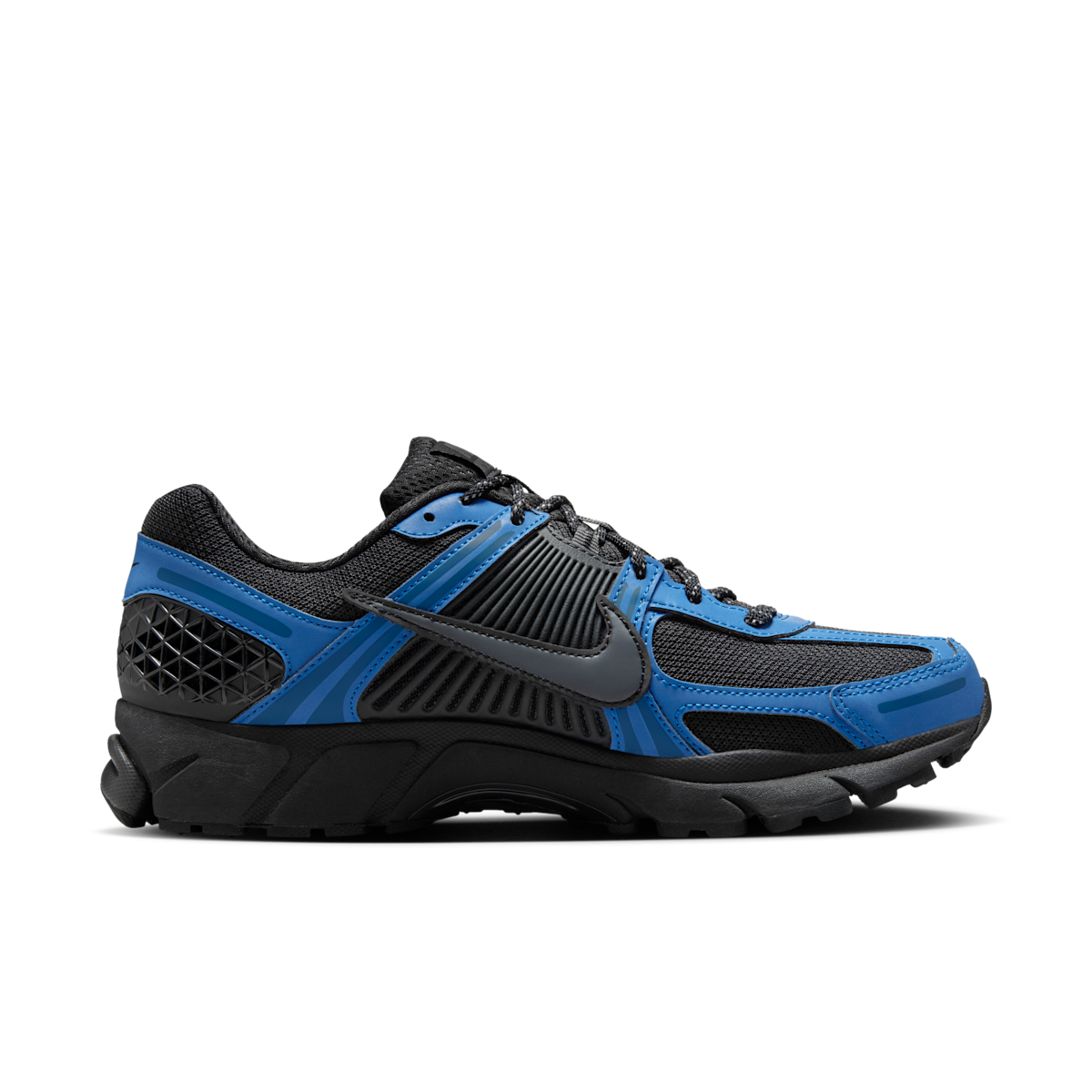 Men's Zoom Vomero 5 SE Shoes with Reflective Accents