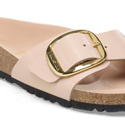 Women's Madrid Big Buckle Sandals - Narrow In High-Shine New Beige