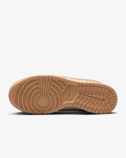 Women's Dunk Low In Orewood Sesame