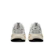 Men's Vomero 18 Road Running Shoes