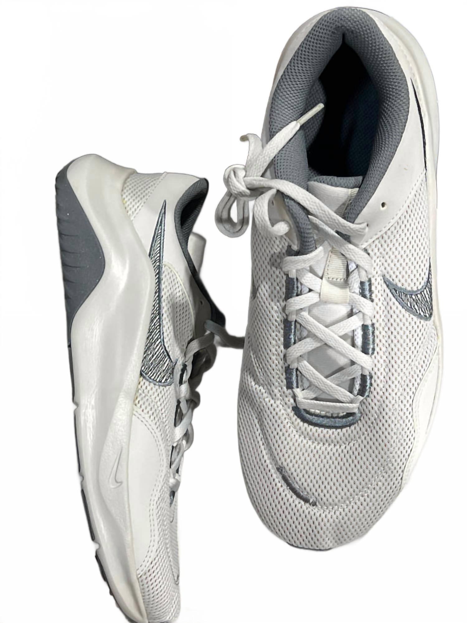Men's Legend Essential 3 Trainers Shoe In Photon Dust Anthracite Cool Grey