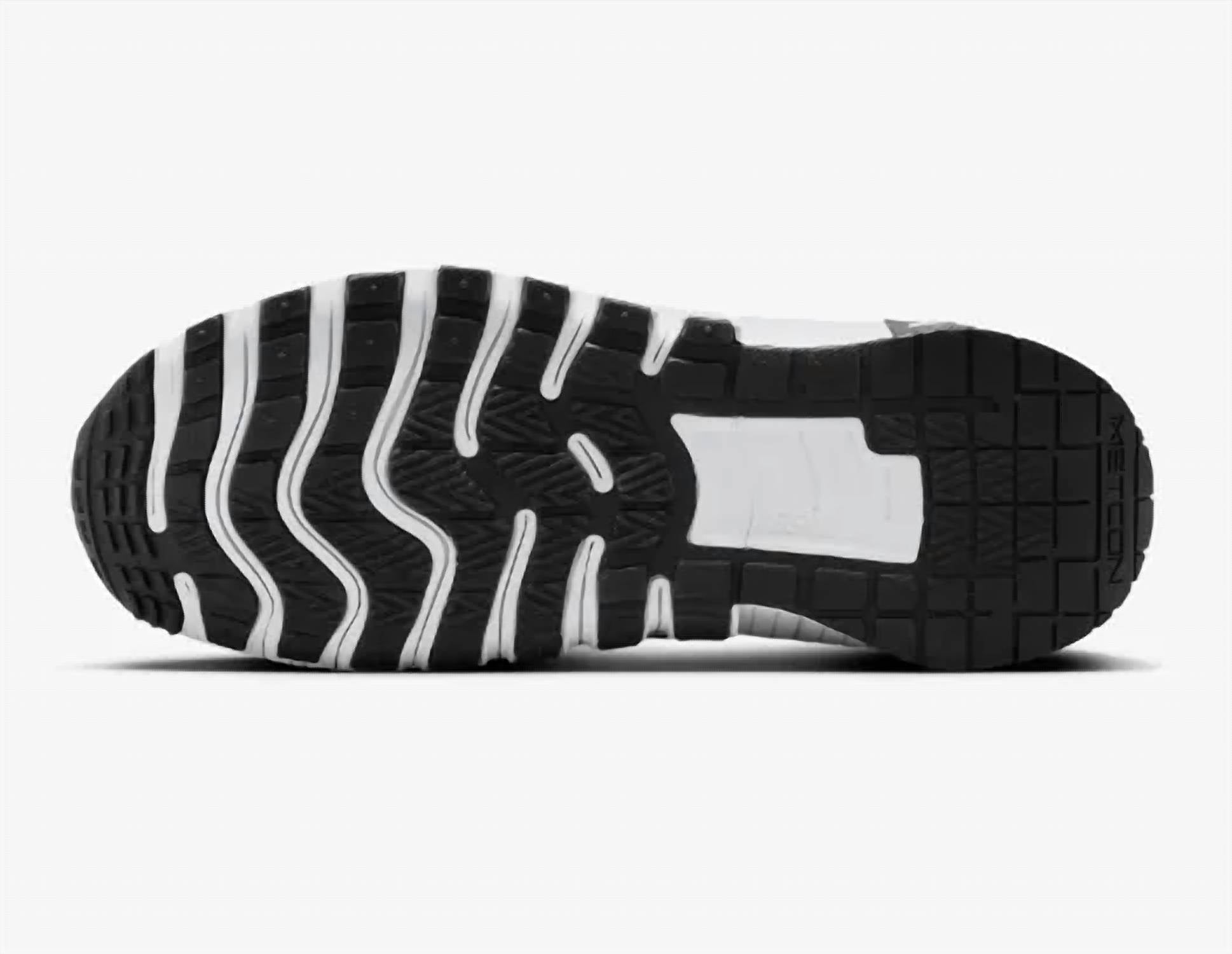 Women's Free Metcon 6 Running Shoes In Black/white