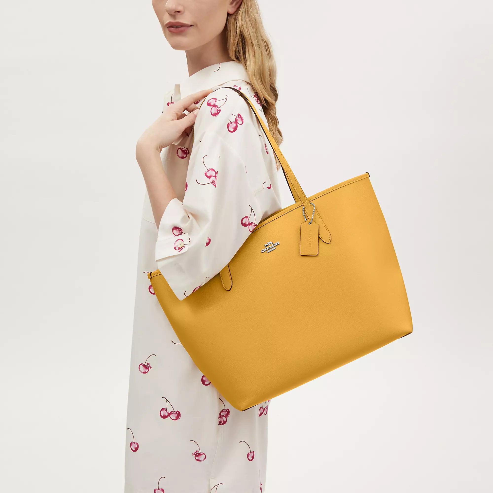 Coach Outlet City Tote