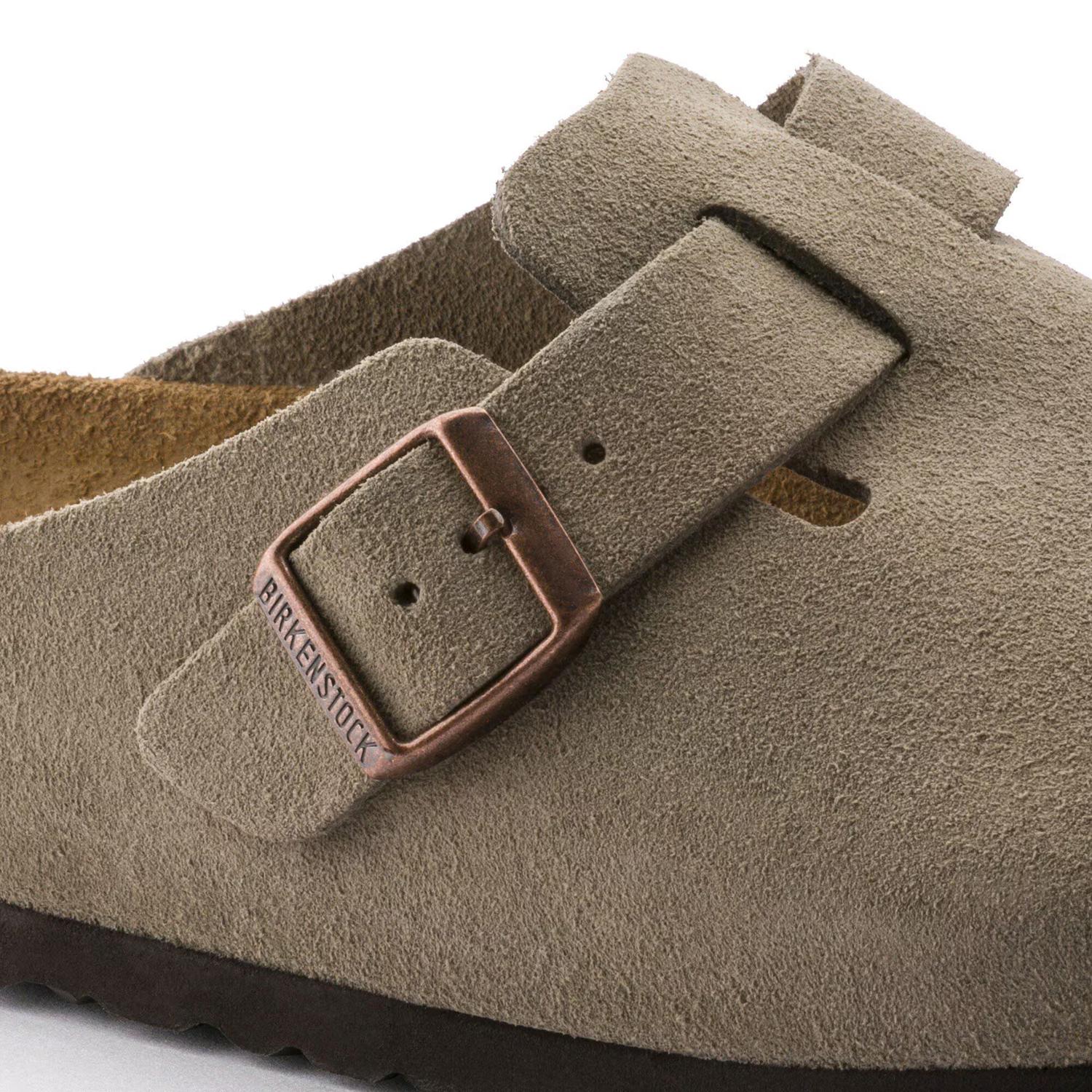 Women's Soft Footbed Clogs In Taupe