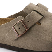 Women's Soft Footbed Clogs In Taupe