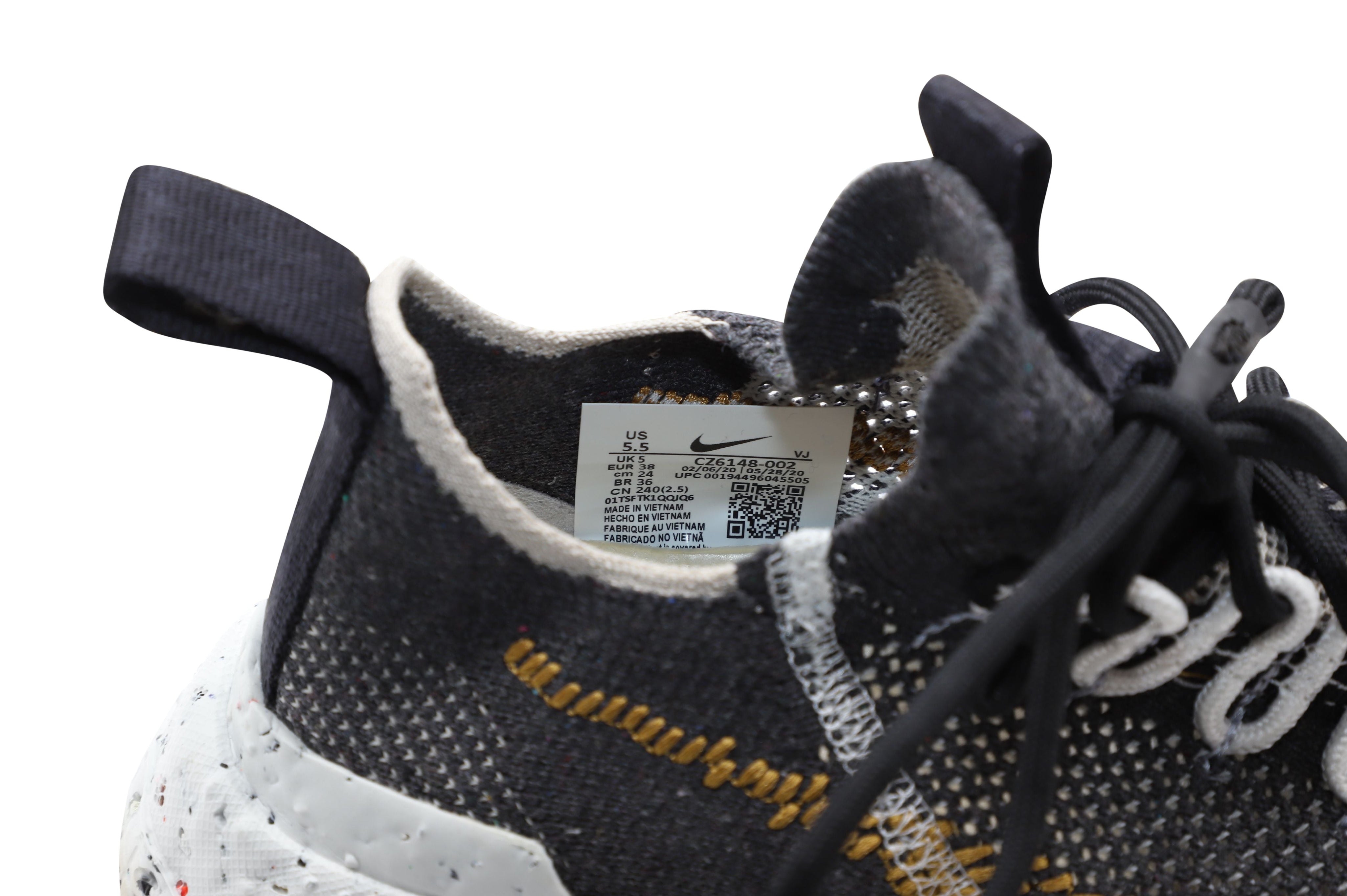 Nike Space Hippie 01 Sneakers in Black Wheat Recycled Polyester
