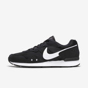 Men's Nike Venture Runner CK2944-002 Sneakers Black White Lace Up Running Shoes