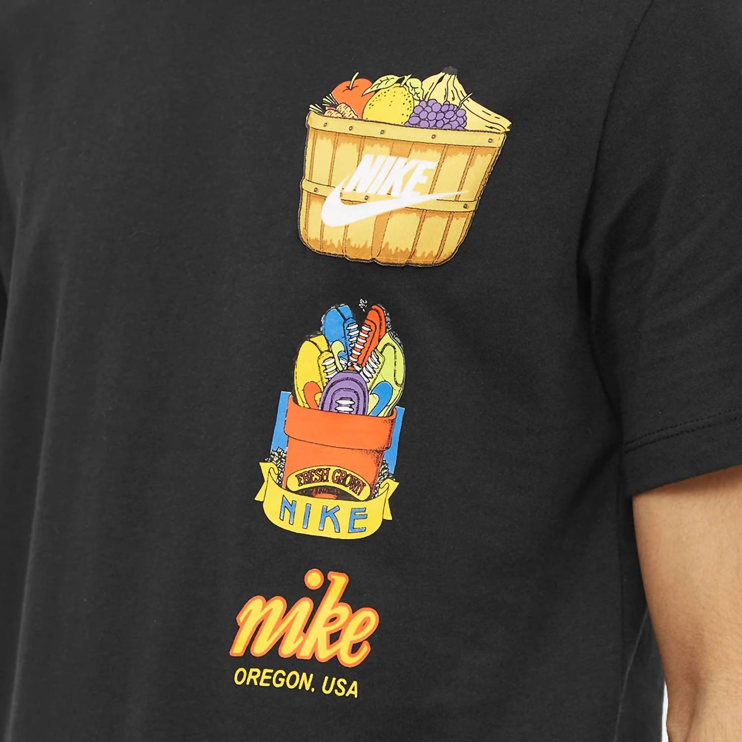 Fruit Basket Pocket Short Sleeve T-Shirt In Black