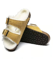 Women's Arizona Shearling Sandal In Ochre/beige
