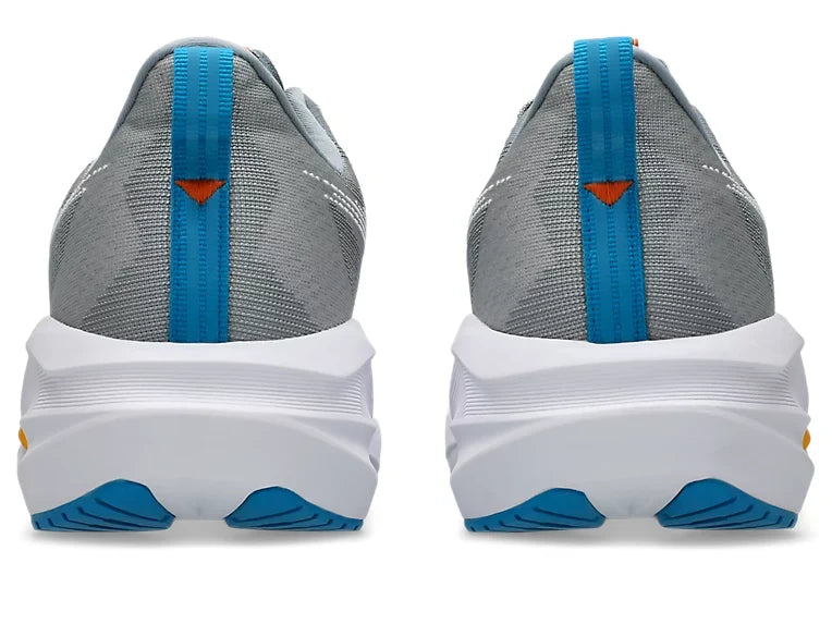 Men's Novablast 5 (020 - Gravel/White)