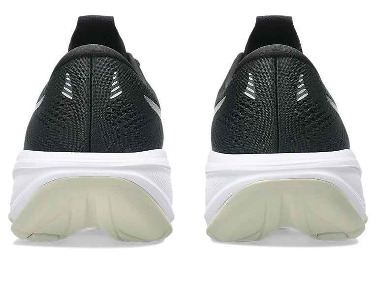 Women's Gel-Cumulus 28 (002 - Black/White)