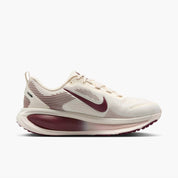 Women's Vomero 18 Road Running Shoes In Pale Ivory/red Sepia/silt Red/dark Team Red