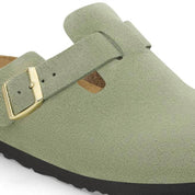 Unisex Boston Suede Narrow Leather Clogs In Green Tea