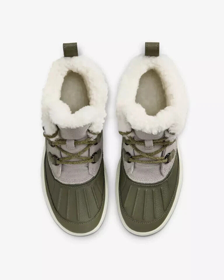 Women's Nike Woodside Chukka 2 537345-200 Boots US 6 Green Faux Fur Ankle RHS1829
