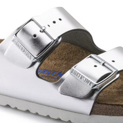 Women's Birkenstock Arizona 1005960 Sandals 9-9.5 Metallic Silver Leather FZP338