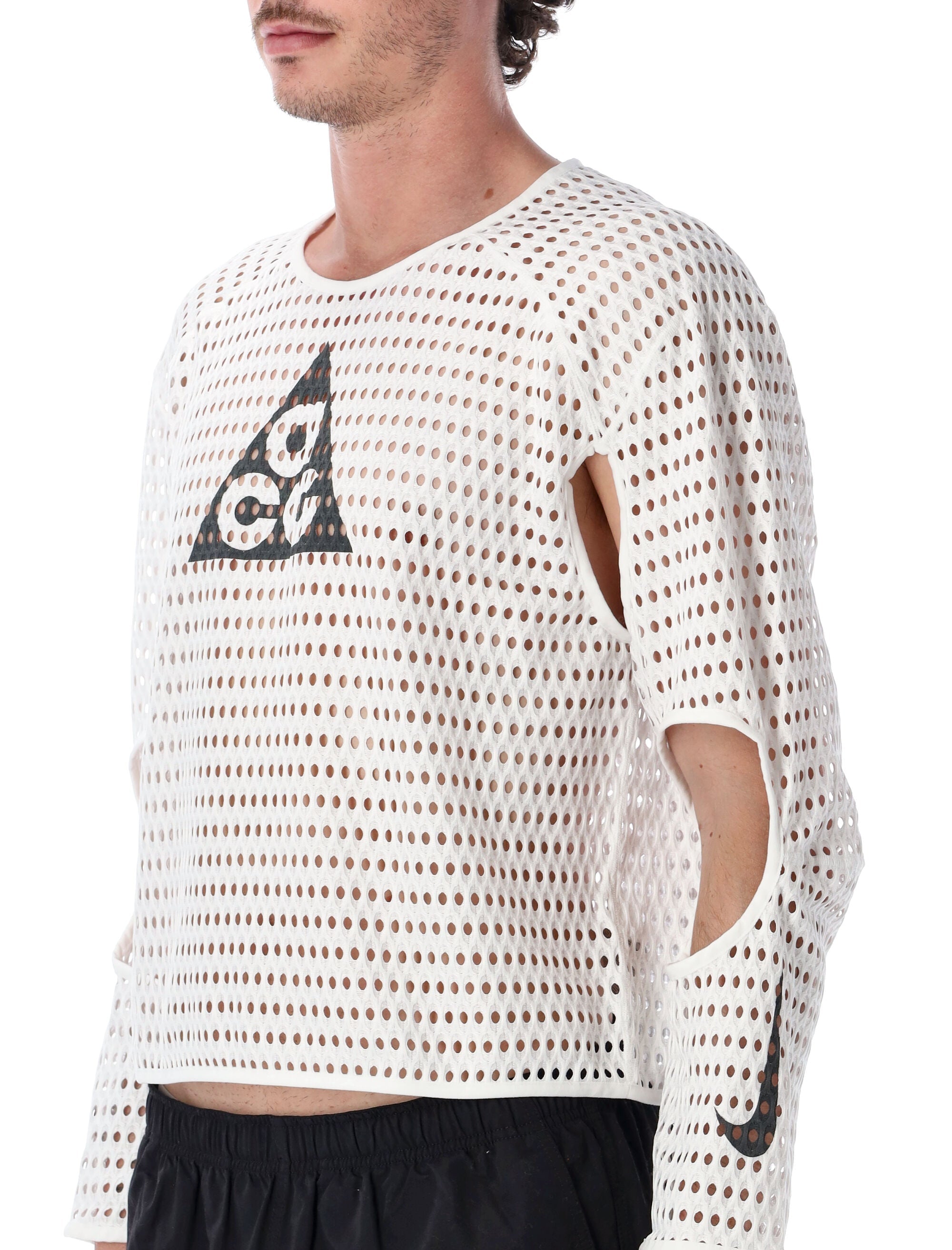 Acg Radical AirFlow Dri-FIT Perforated Long-Sleeve T-Shirt