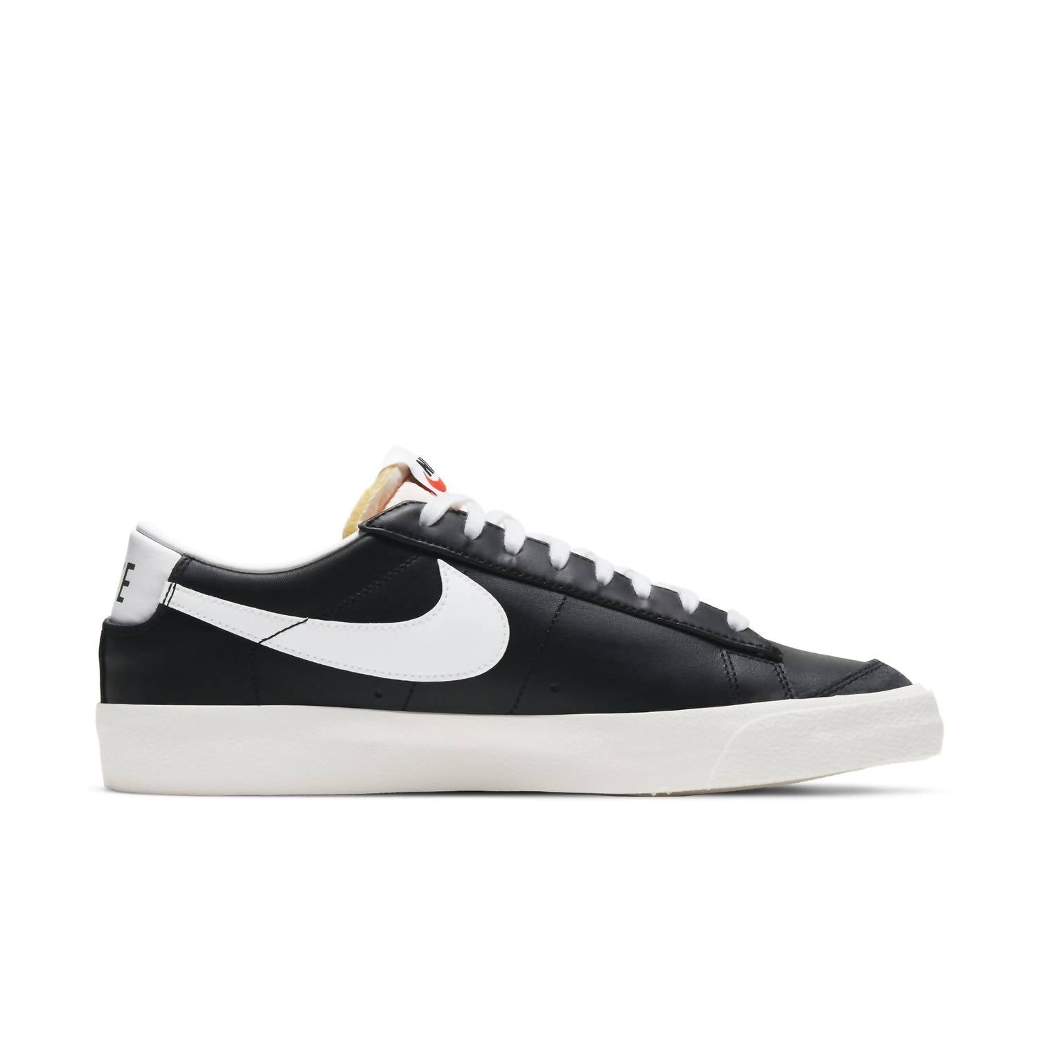 Men's Blazer Low '77 Vintage Sneaker In Black/sail/black