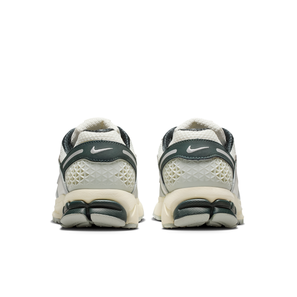 Women's Zoom Vomero 5 Shoes with Reflective Accents