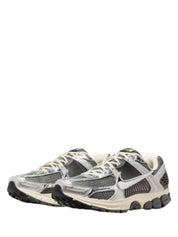 Grey Silver Zoom Vomero Sneakers