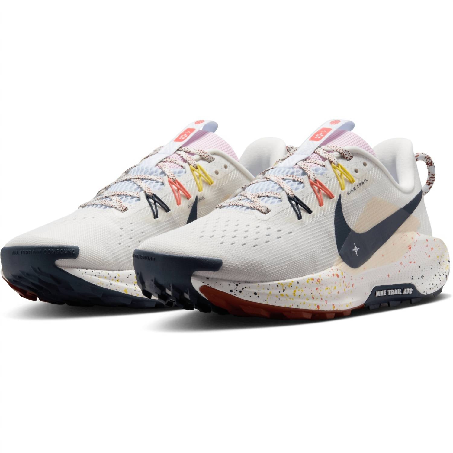 Women's Pegasus Trail 5 Shoes In Summit White