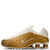 Nike Shox R4 AR3565-010 Sneaker Womens White Gold Low Top Lifestyle Shoes MEW725
