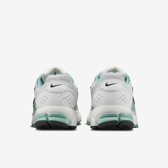 Nike Zoom Vomero 5 Women's Sneakers