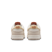 Women's Dunk Low SE Shoes