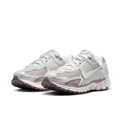 Women's Zoom Vomero 5 Shoes