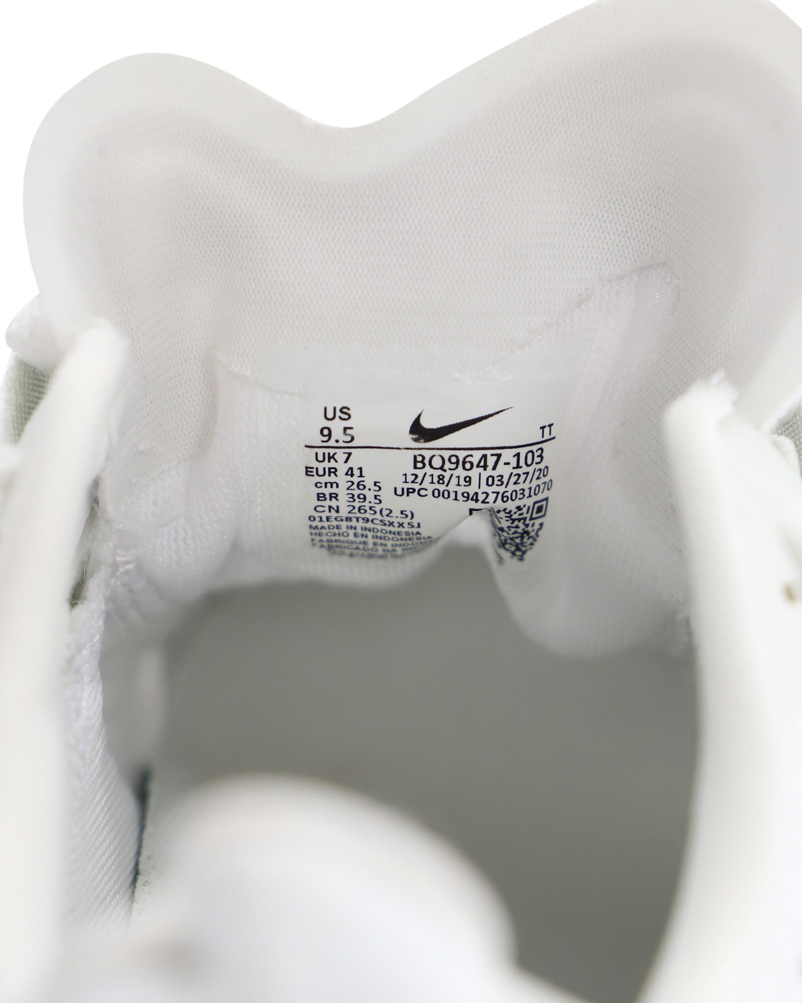 Nike Air Zoom Pegasus 37 Running Shoes in White Polyester