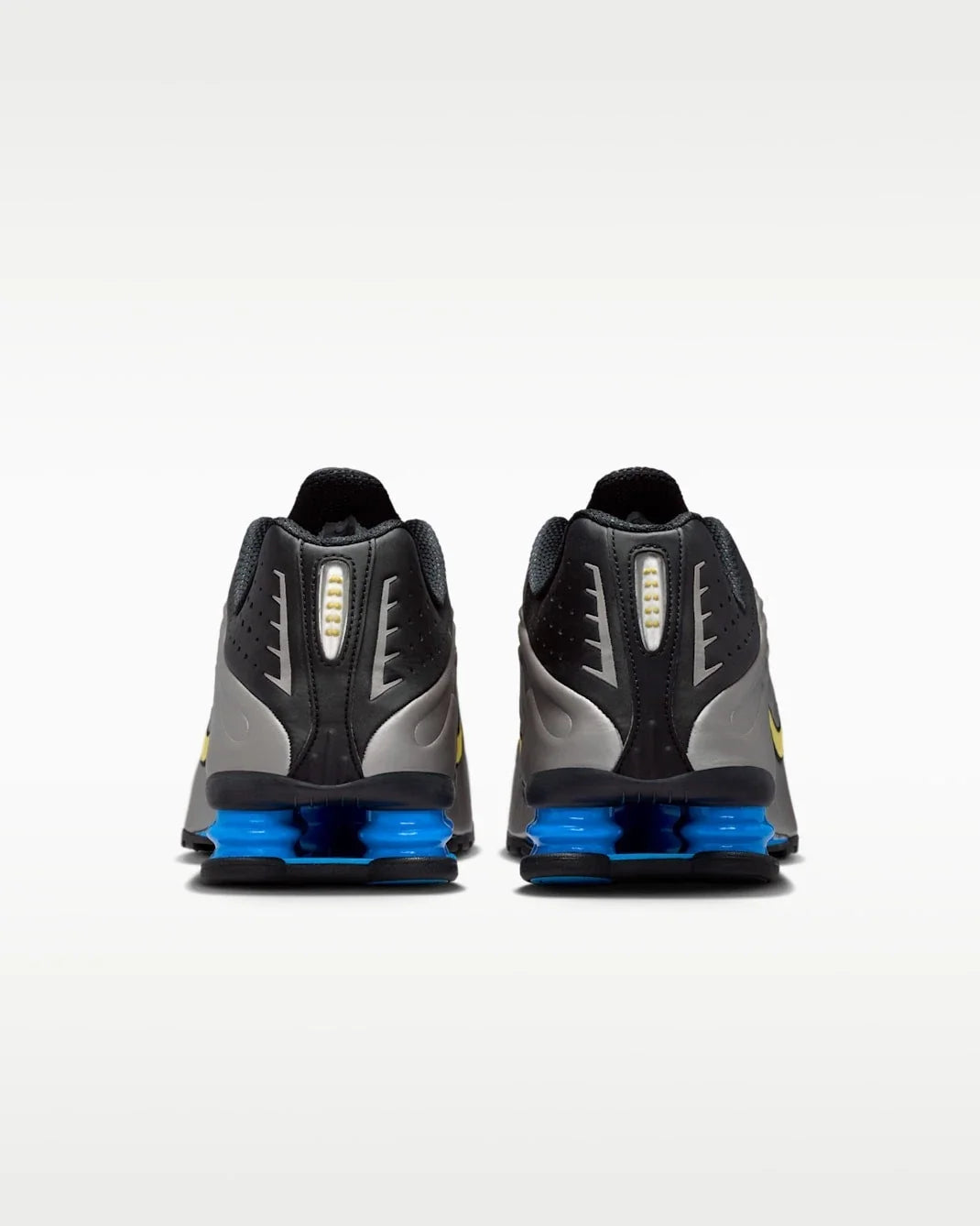 Nike Shox R4 "Brazil" IO8134-001 Men's Black Metallic Pewter Soccer Shoes MEW778