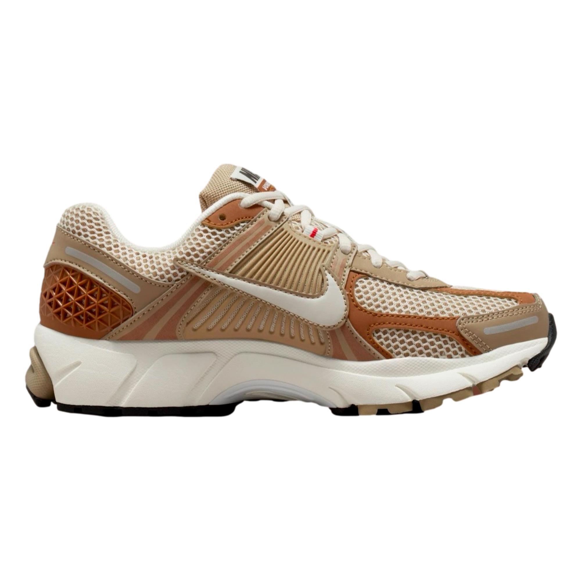 Women's Nike Zoom Vomero 5 Khaki/Phantom-Fire Red-Sail HV0826-247