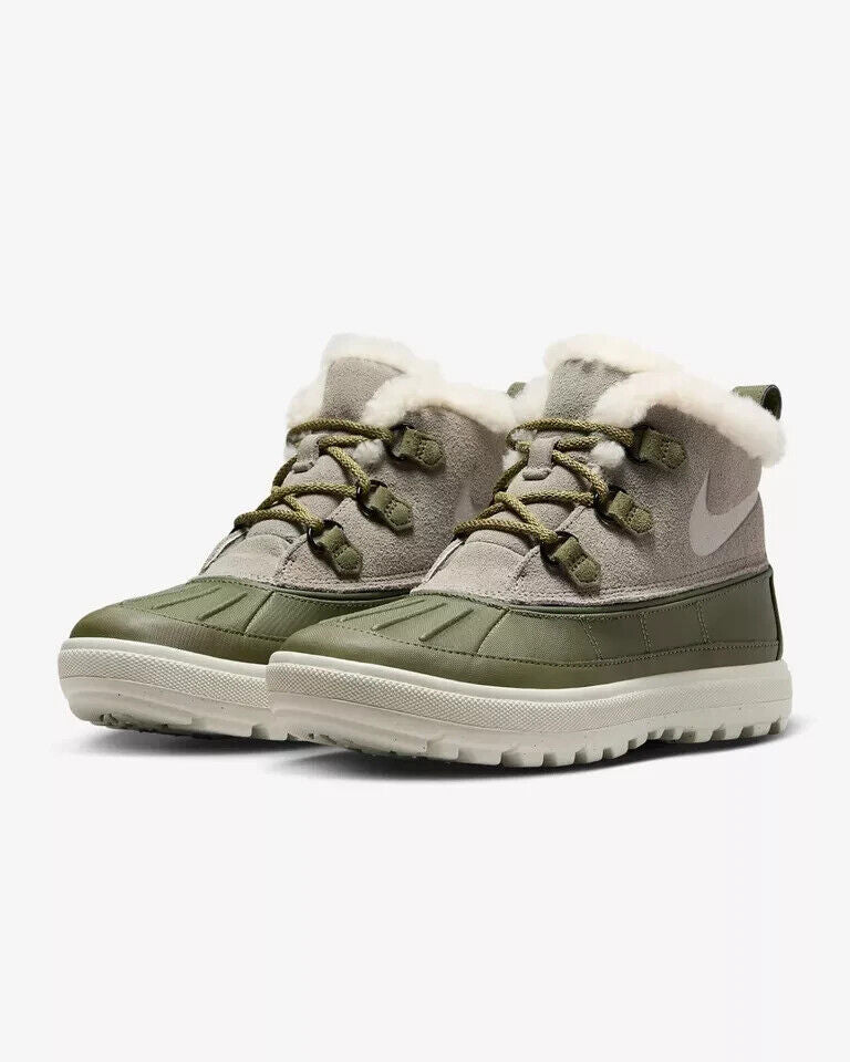 Women's Nike Woodside Chukka 2 537345-200 Boots US 6 Green Faux Fur Ankle RHS1829
