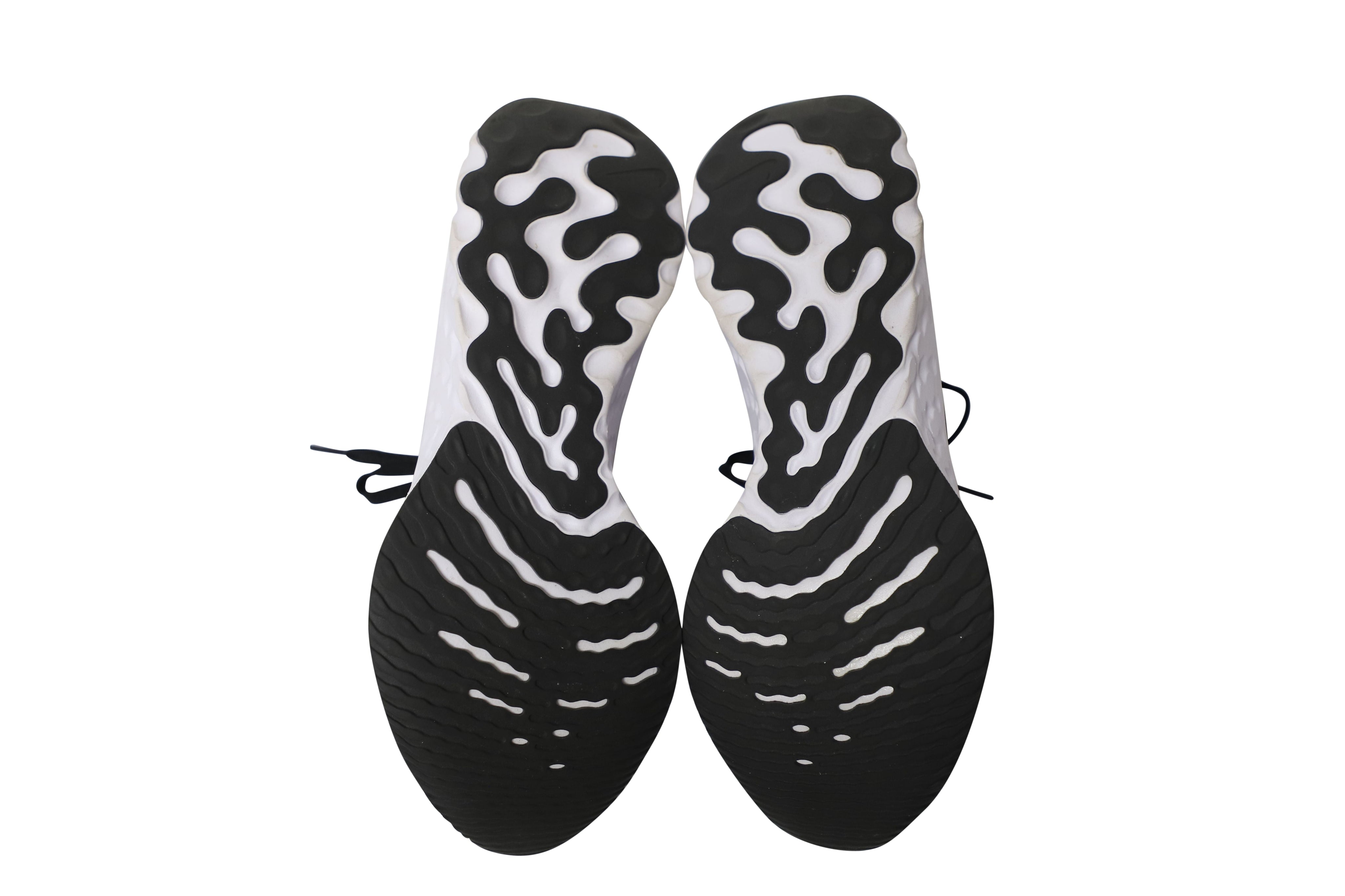 React Infinity Run Flyknit 2 in Black and White Rubber