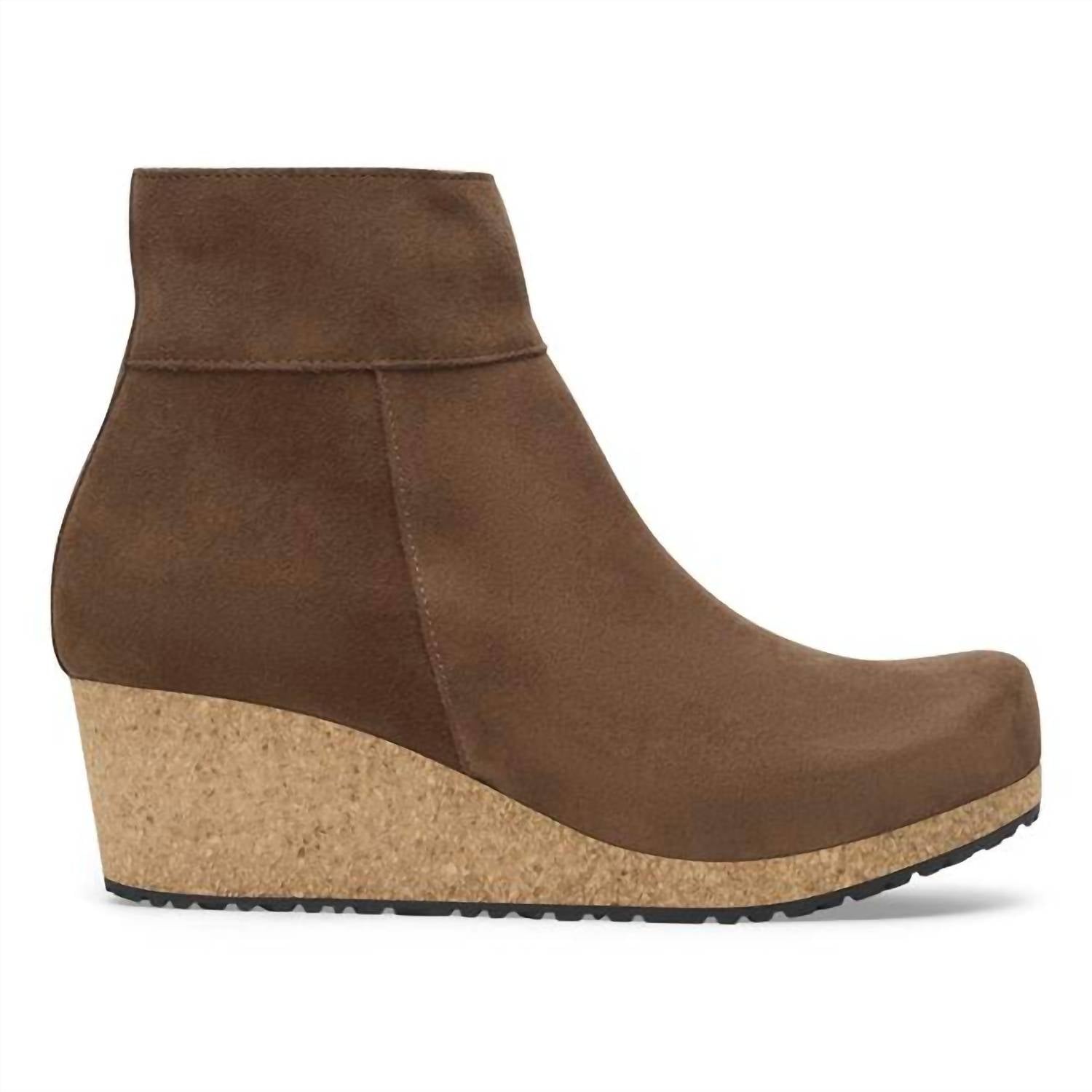 Women's Ebba Side Zip Cork Wedge Boot In Dark Tea
