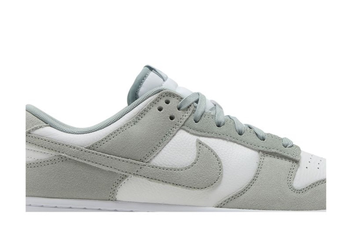 Nike Dunk Low SE White Light Pumice