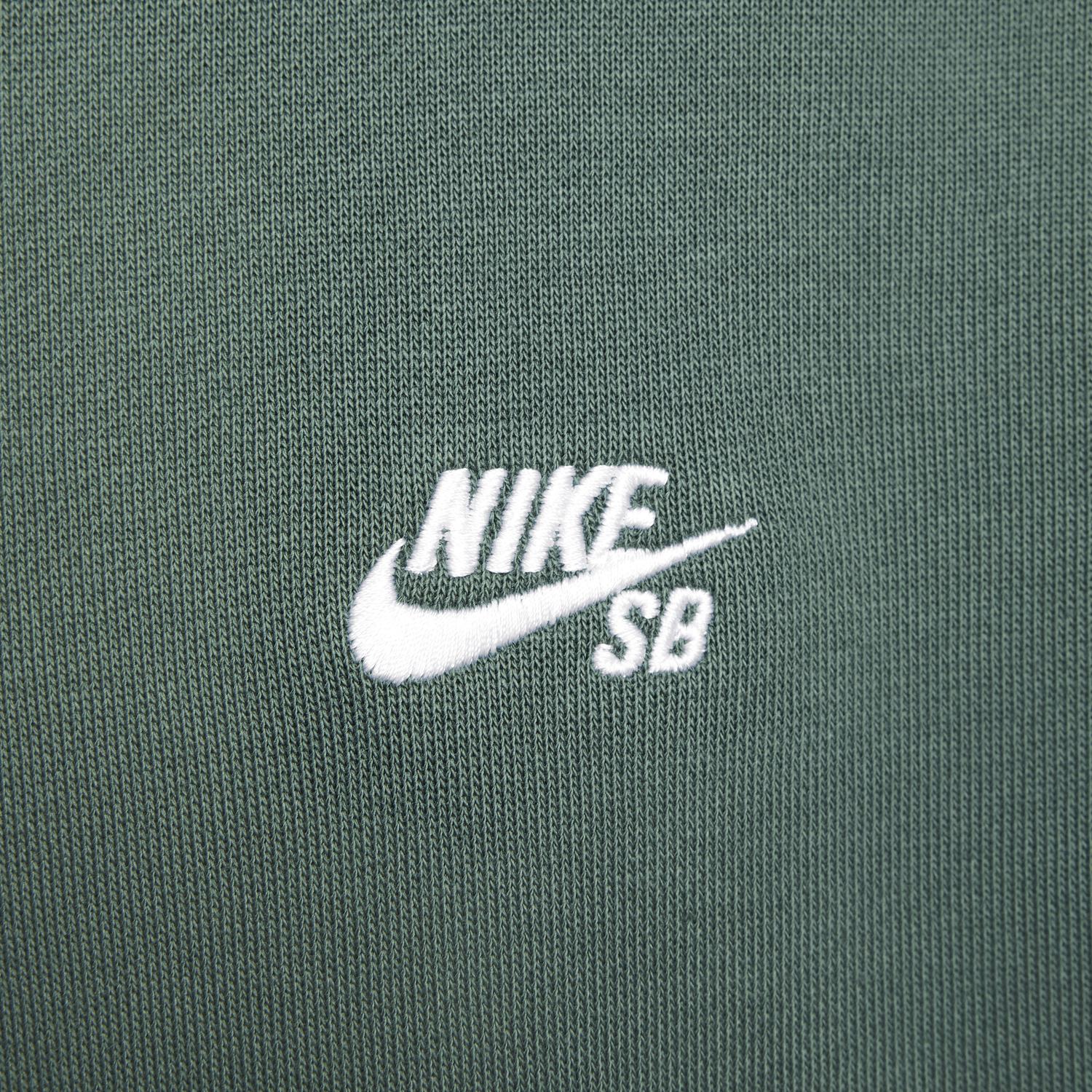 Sb Fleece Pullover Skate Hoodie In Vintage Green/white
