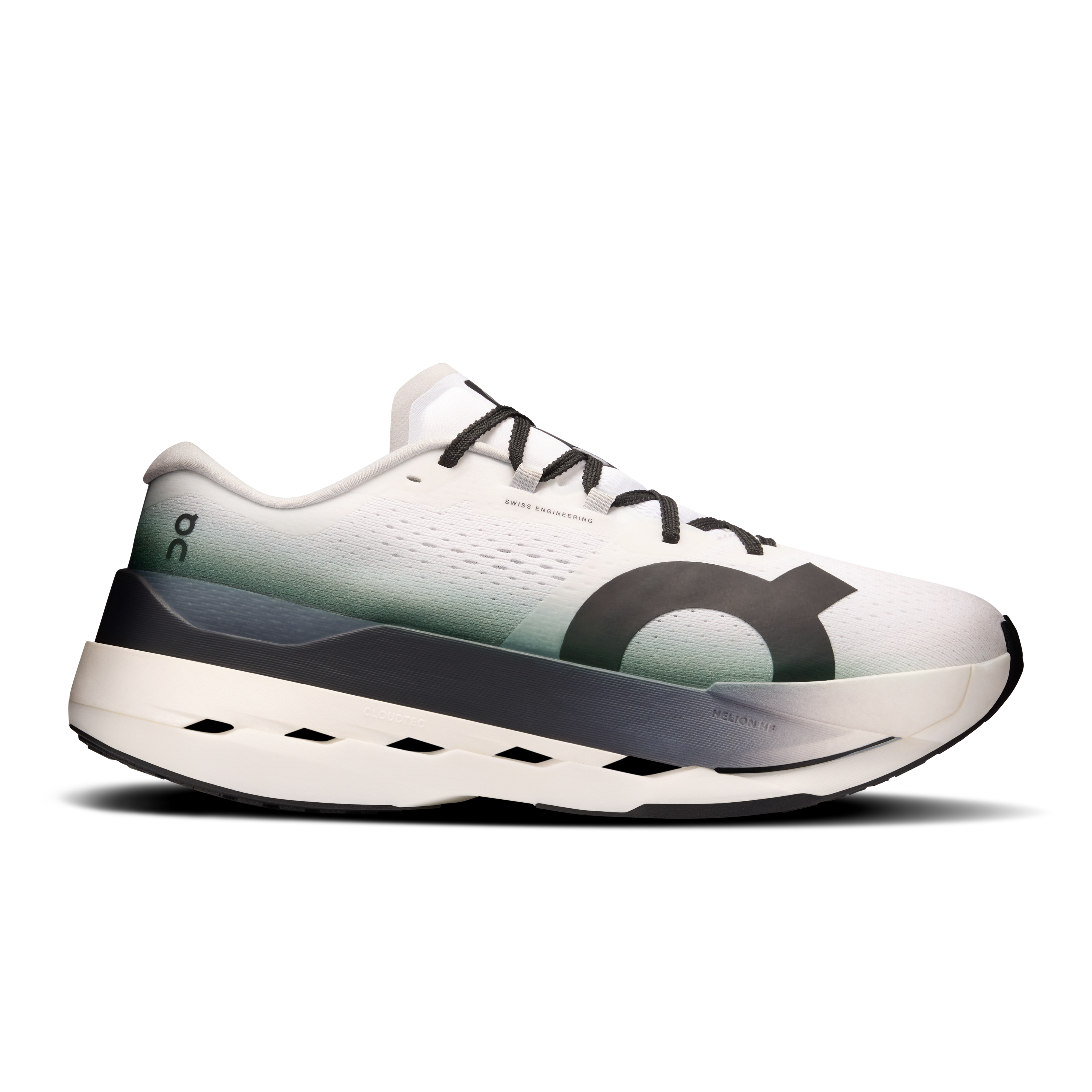 3MF30310462-cloudboom_max_1-fw25-white_black-m-d_bed567bc-d8cc-4c5e-bfc9-b2870c593778.png