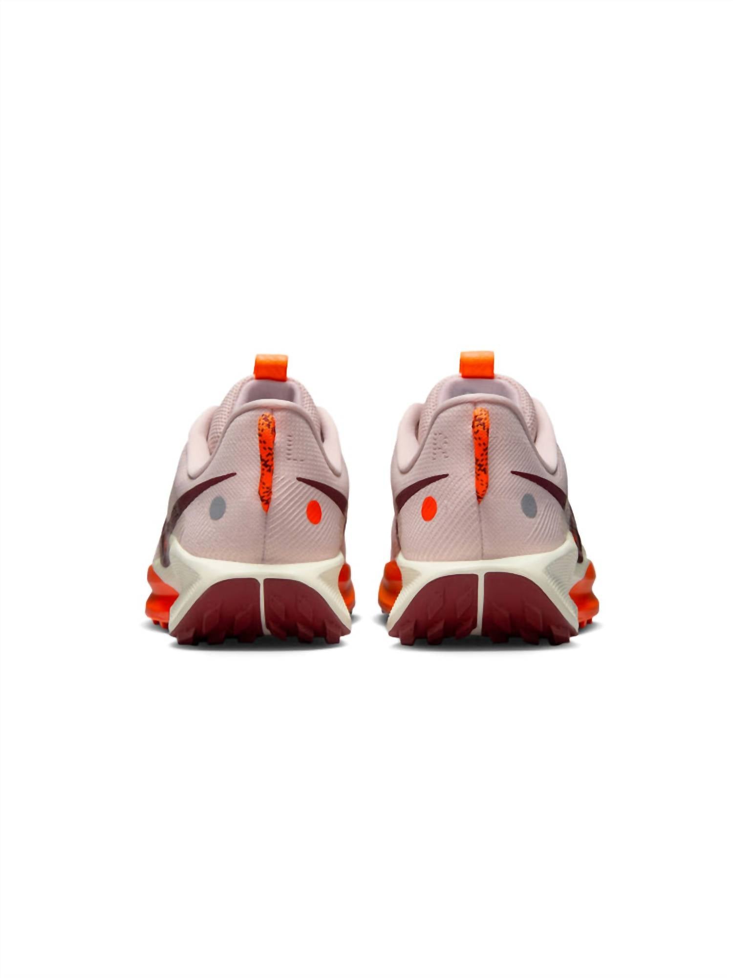Women's Pegasus Trail 5 Shoe In Red Crimson