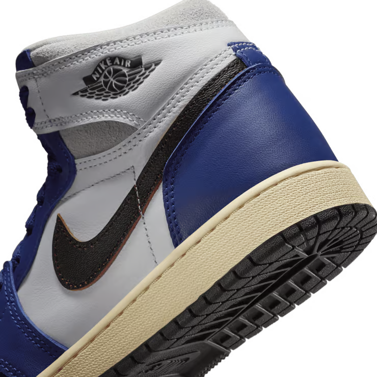 Air Jordan 1 High OG Big Kids' Sneakers