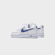 Women Air Force 1 '07 Lv8 Shoes In White/deep Royal Blue