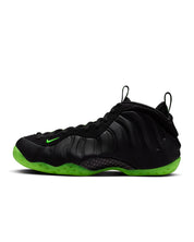 MENS NIKE AIR FOAMPOSITE ONE BLACK/VOLT_HF2902-001