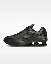 Nike Shox R4 HQ1988-001 Sneakers Black Low Top Running Shoes LIQ370