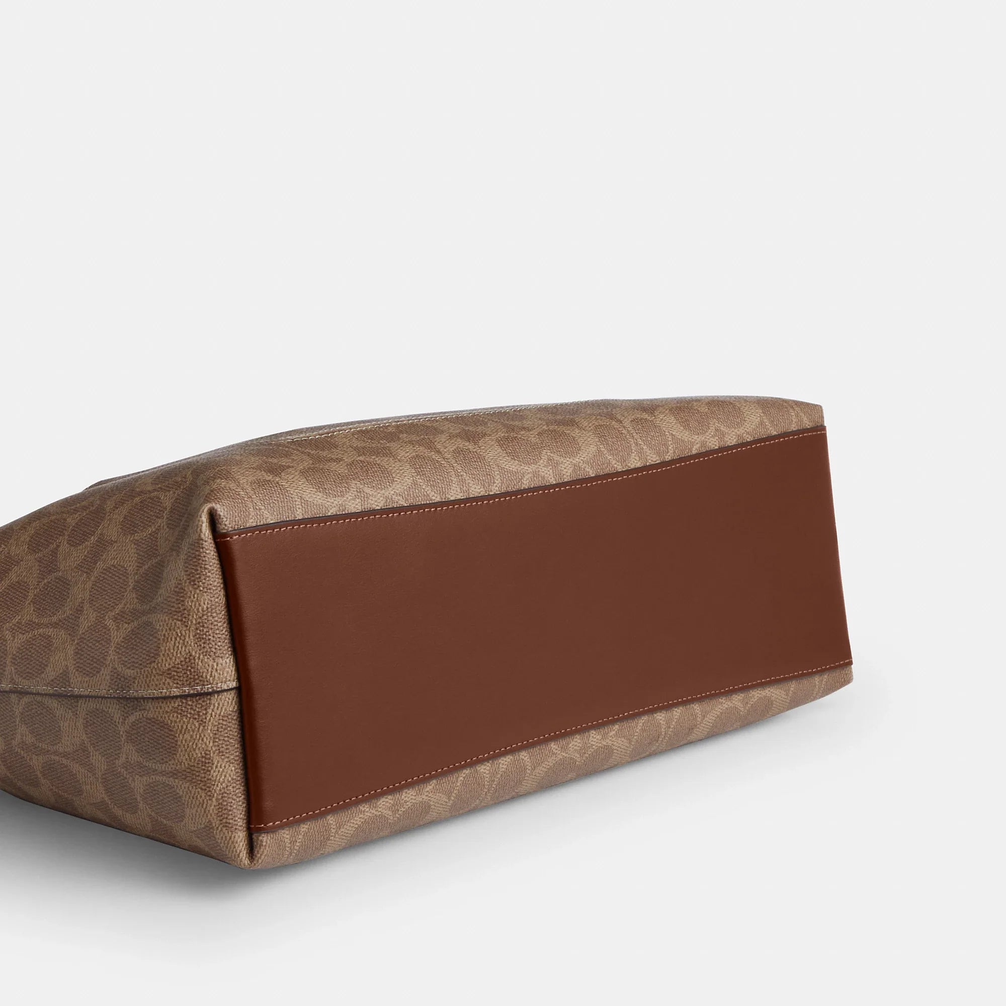 Coach Outlet Station Tote Bag In Signature Canvas