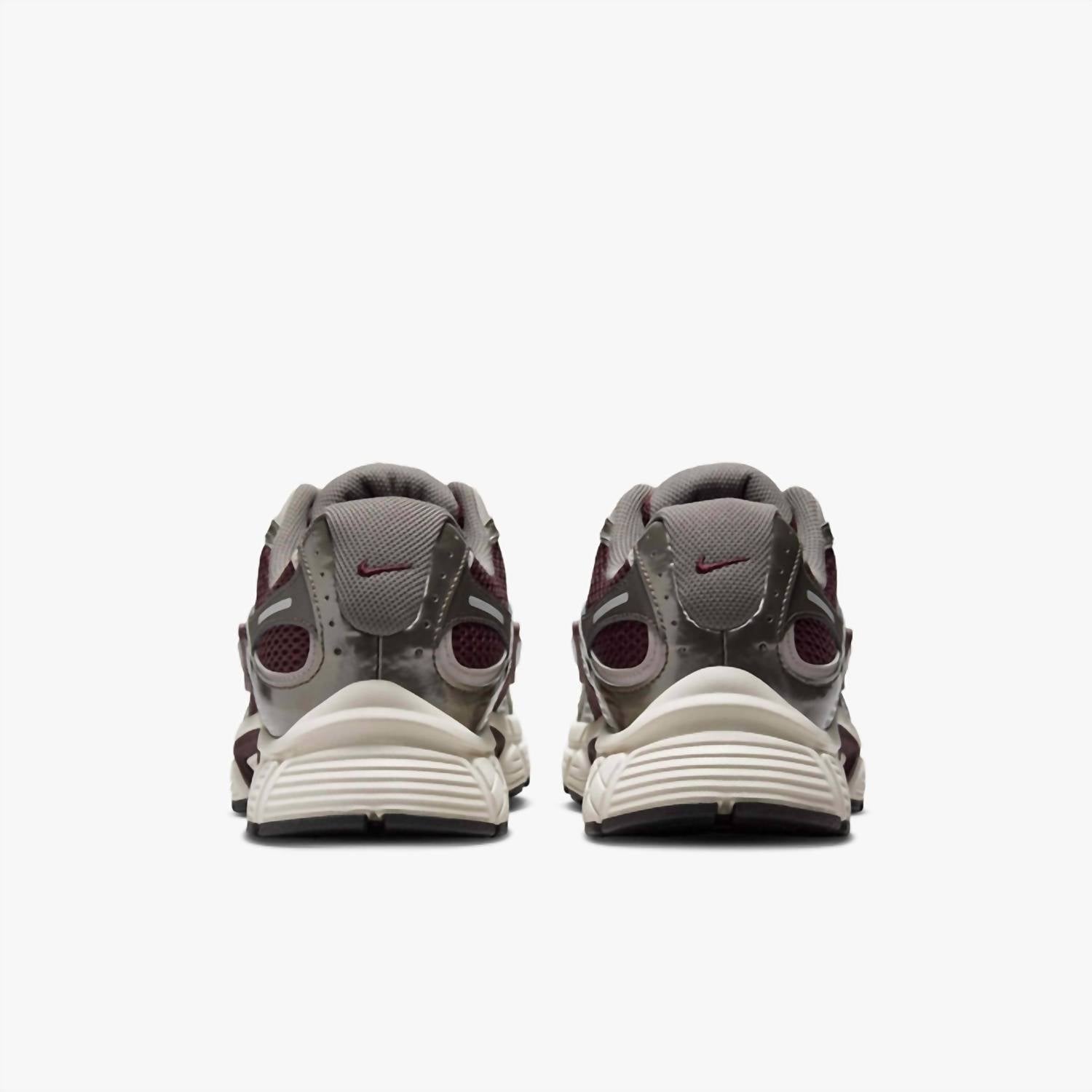 Men's V5 Rnr Sneakers In Burgundy Crush Black College Grey