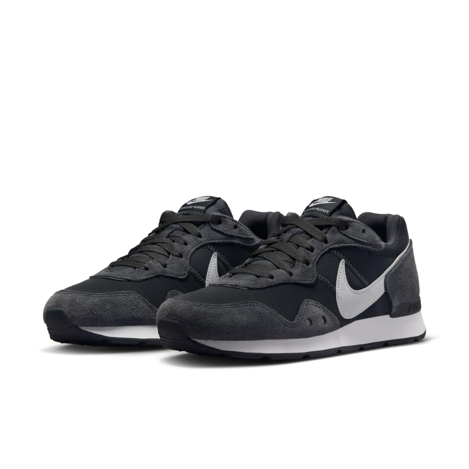 Men's Nike Venture Runner CK2944-002 Sneakers Black White Lace Up Running Shoes