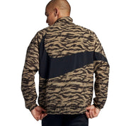 Men's Swoosh Half Zip Windrunner Jacket In Khaki Camo