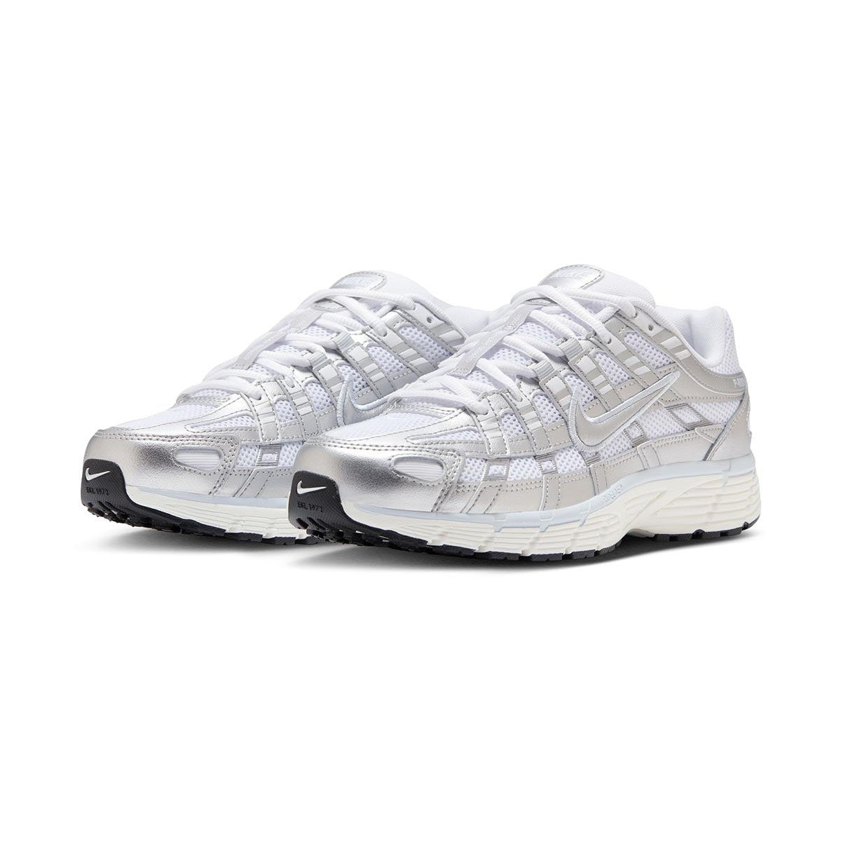 WOMENS NIKE P-6000-WHITE/METALLIC SILVER-BV1021-106