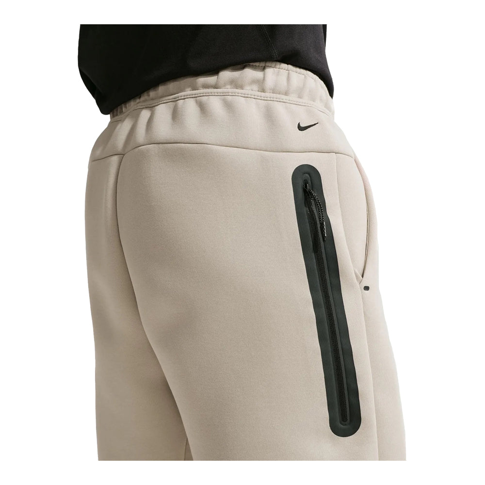 Men's Nike Tech Fleece Shorts - Cream II/Black