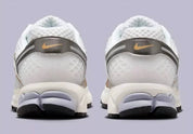 Men's Zoom Vomero 5 Sneaker In Platinum Tint/white