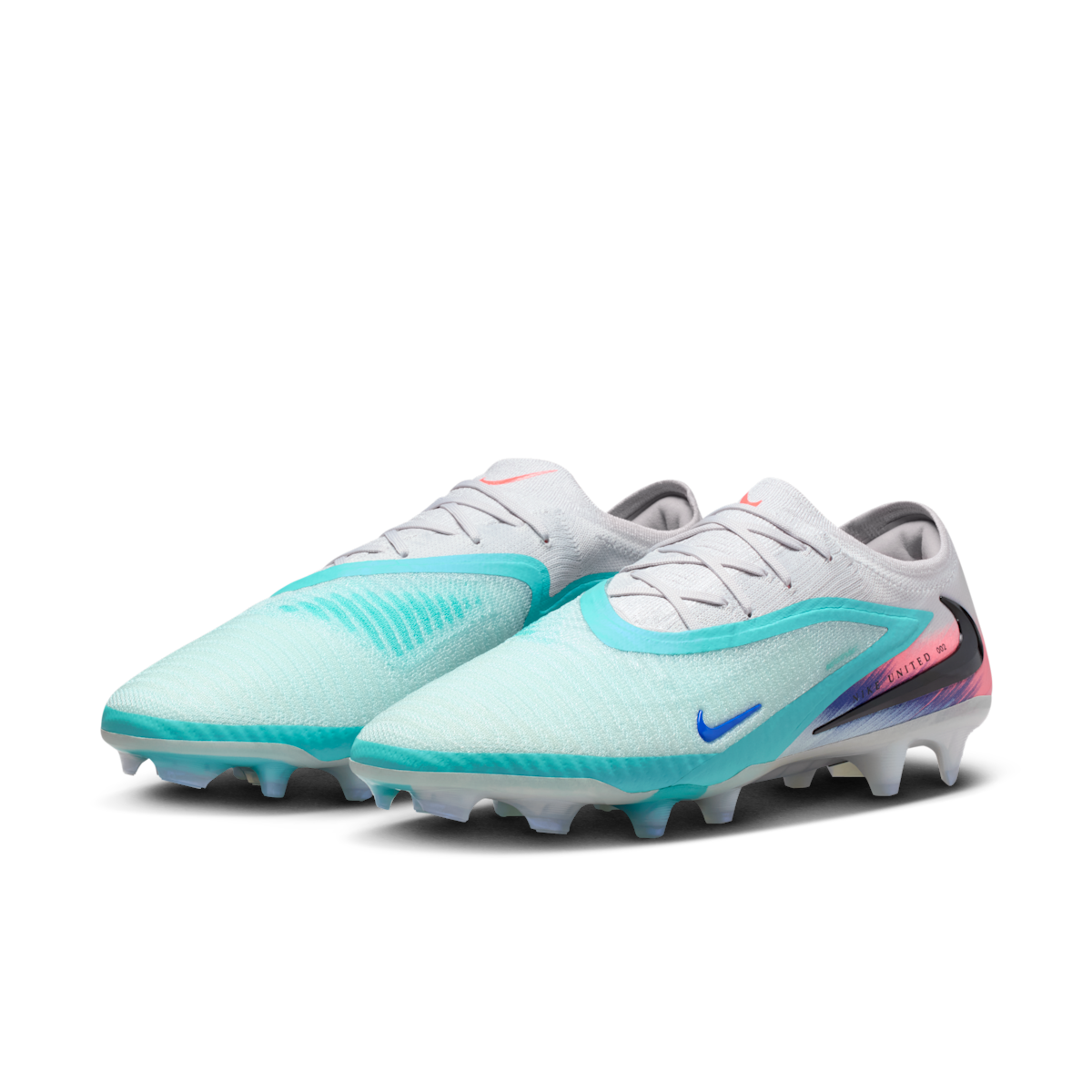 Men's United Phantom 6 Low Elite Firm-Ground Soccer Cleats